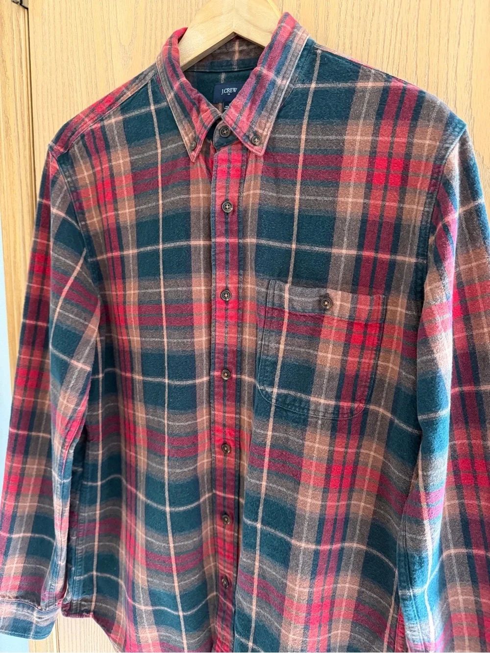 J.Crew EUC Cozy Red Green Plaid Elbow Patch Button-Down Long Sleeve Men’s Size L